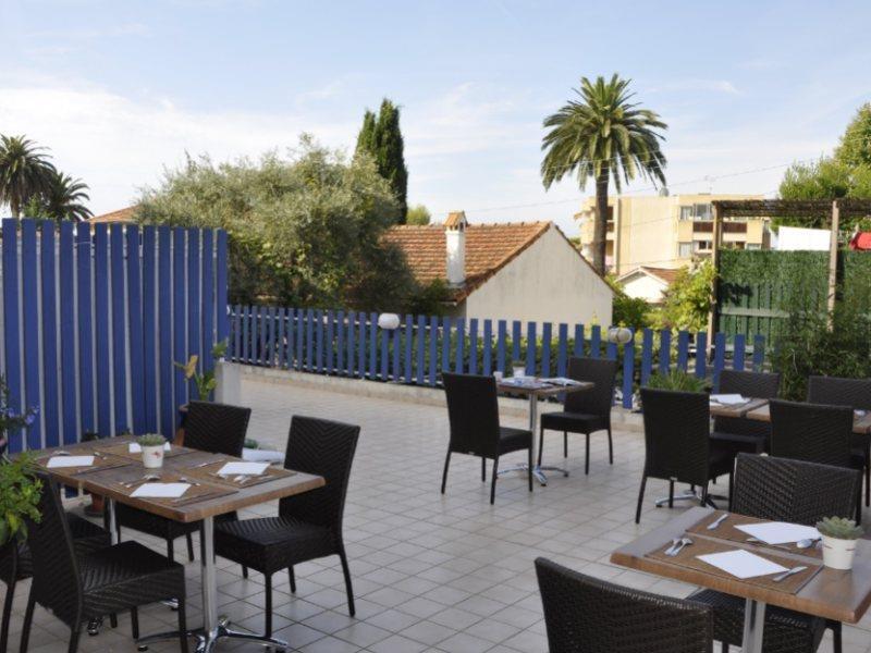 Hotel Restaurant De La Mer Golfe-Juan Exterior foto